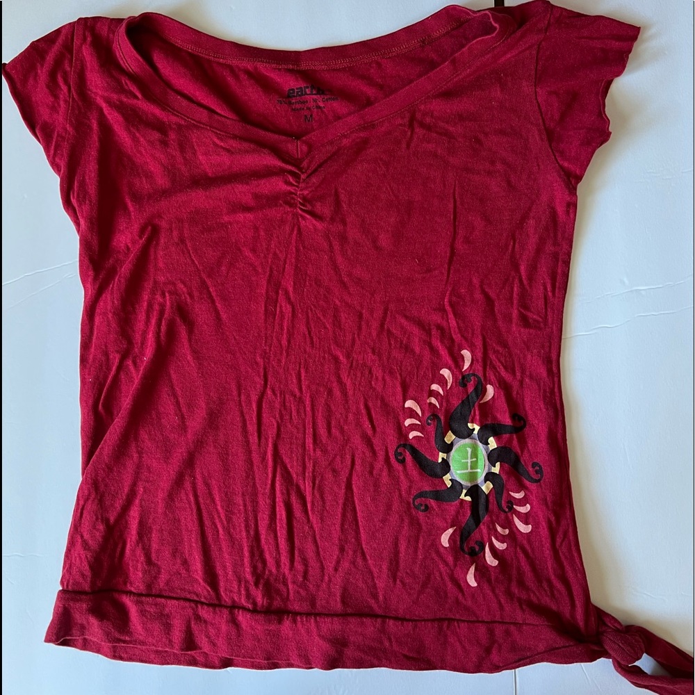 Earth bamboo/cotton blend women’s tee. Size M